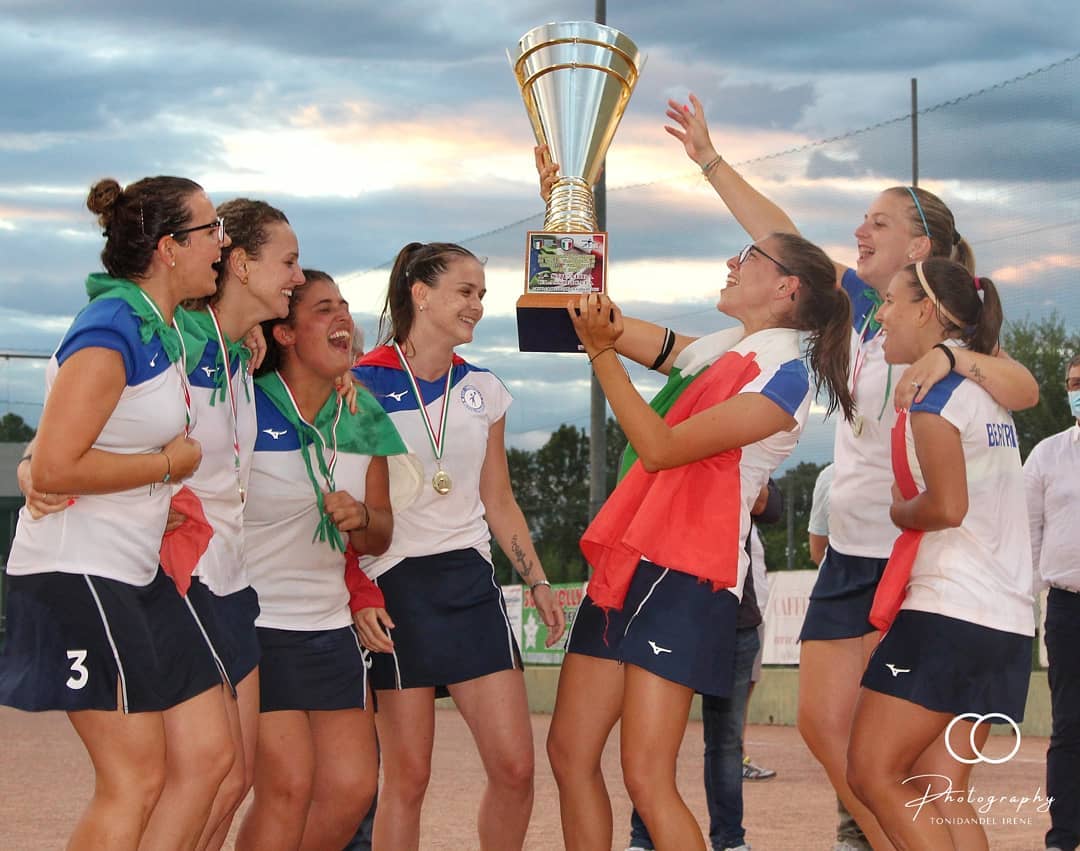 images/News_2021/Calendari_Open_Serie_A_e_B_maschile/mezzolombardo_scudettoSerieA-f_TonidandelIrene.jpg