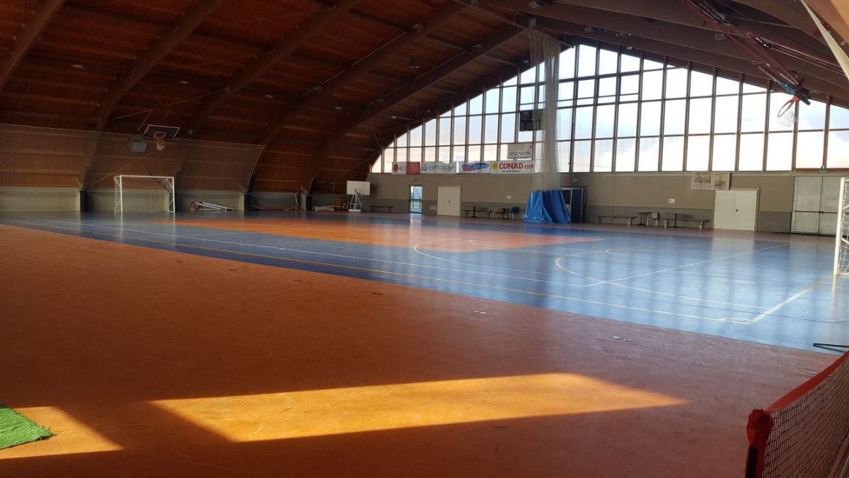 images/News_2021/Seie-B-INDOOR-MeF/palagiocando.jpg