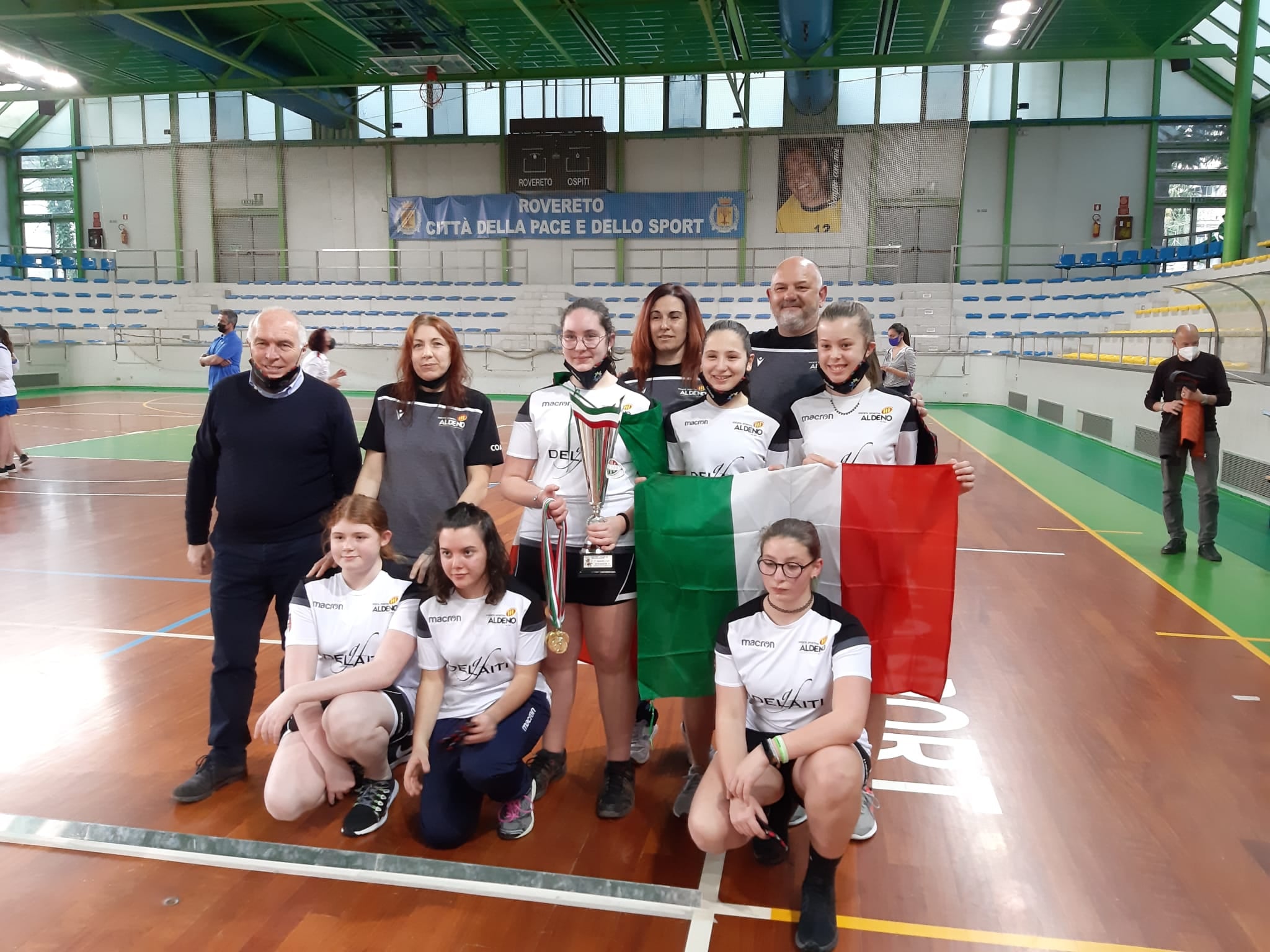 images/News_2021/giovanili/indoor/Aldeno_campioni_dItalia_giovanissimi_femm.jpg