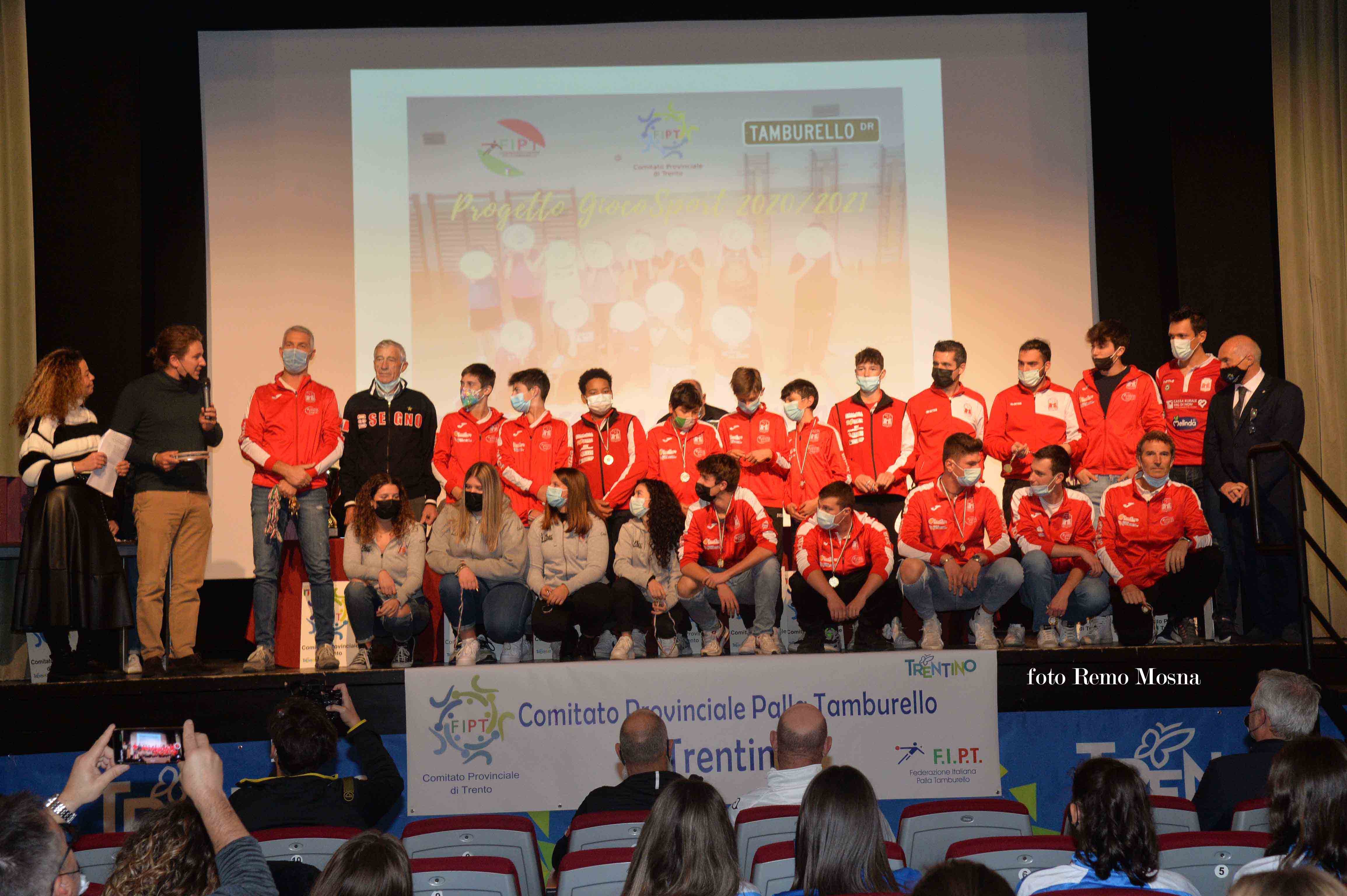 PREMIAZIONE SQUADRE S.S. Segno foto MOSNA 7618