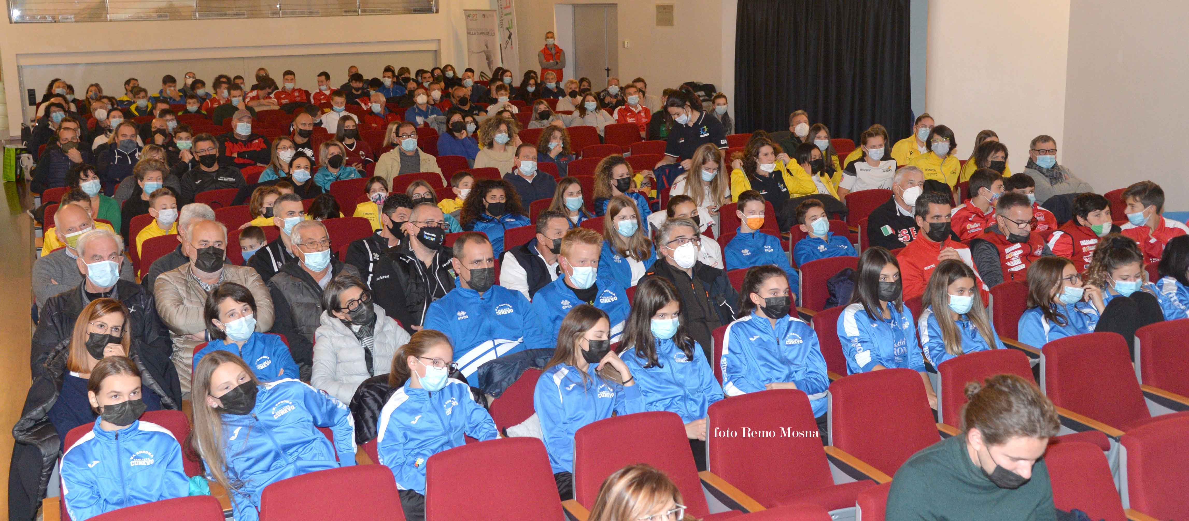 PREMIAZIONE SQUADRE foto MOSNA 7594