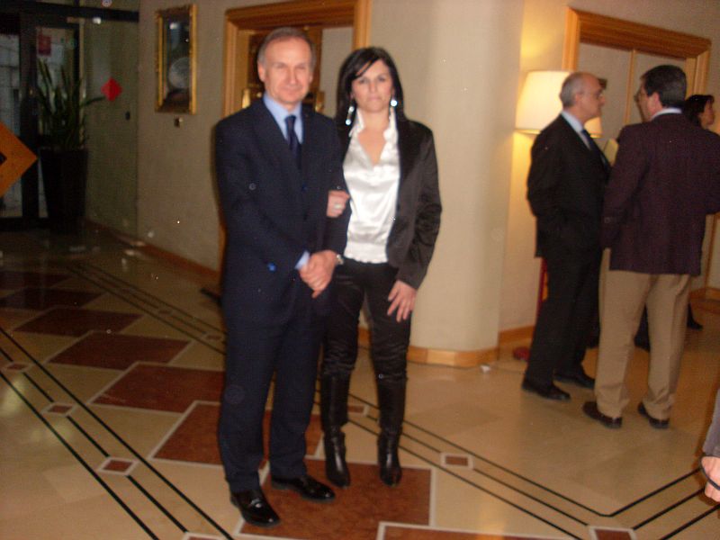 GIULIA_PRESI_CONI__1_SL382396